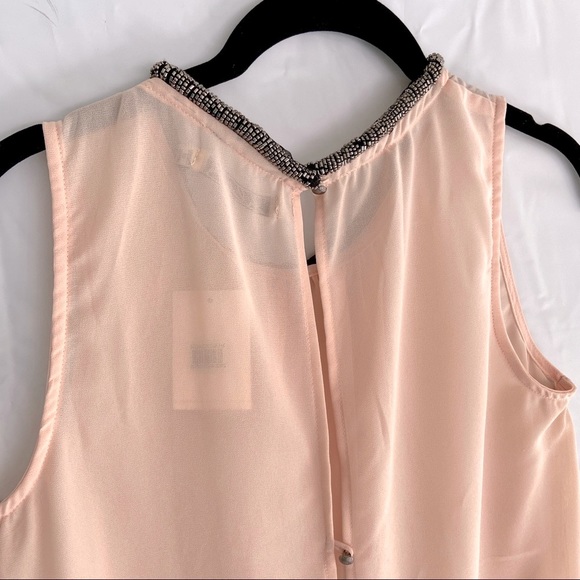 NEW Chloe K Sleeveless Top Blush Coral w Beaded Neckline & Hi Lo Hem Size Medium - Picture 8 of 13